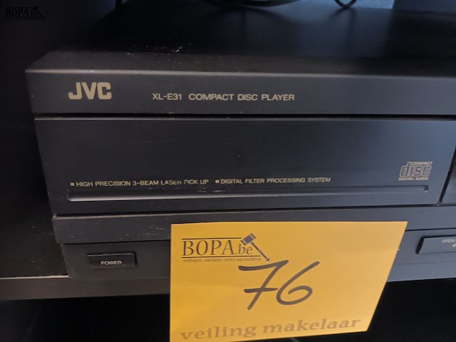 Lot 76 - jvc xl-e31 compact disc player - afbeelding 2 van  2
