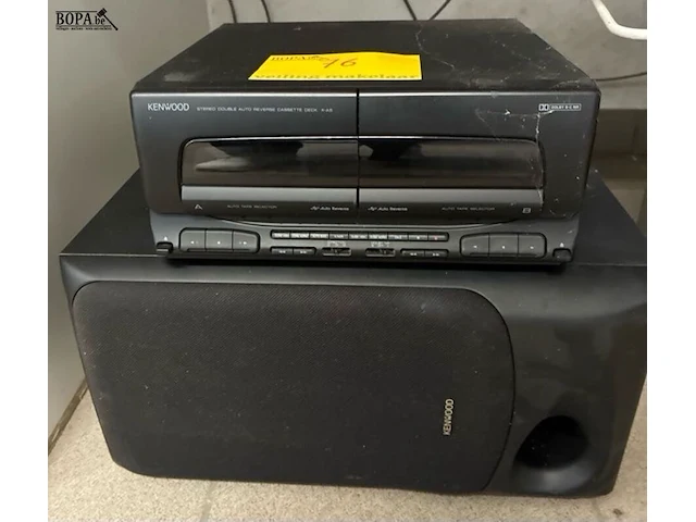 Lot 76 - kenwood cassettespeler met luidspreker - afbeelding 1 van  5