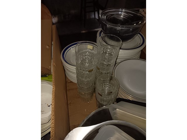 Lot 76 - lot keukenmateriaal - afbeelding 3 van  7