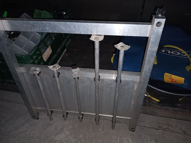 Lot 76 - lot vissersmateriaal - afbeelding 6 van  8