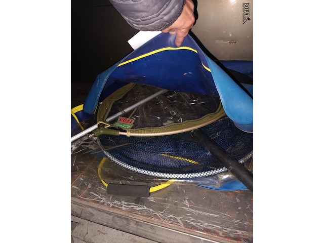 Lot 76 - lot vissersmateriaal - afbeelding 8 van  8