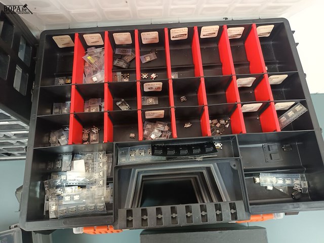 Lot 76 - materiaal voor gsm reparatie. 12 stuks - afbeelding 3 van  8