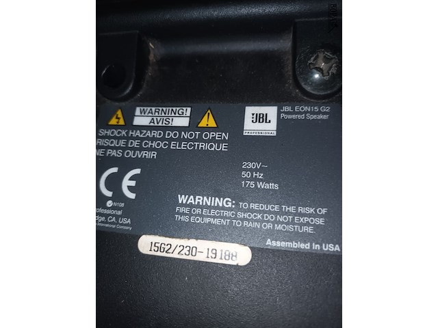 Lot 76 - muziekboxen jbl. 2 stuks - afbeelding 2 van  3