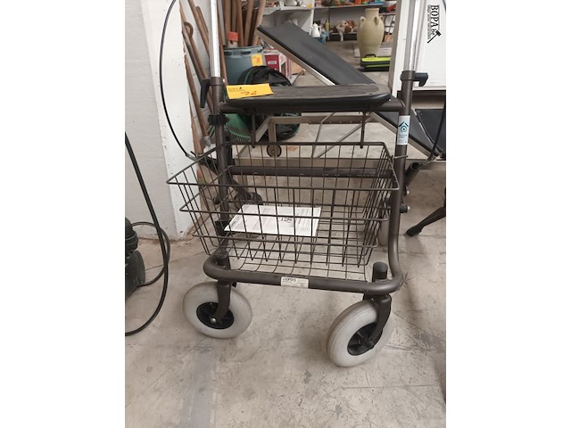 Lot 76 - rollator coopers - afbeelding 2 van  4