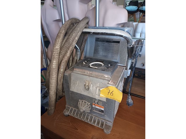 Lot 76 - spuitmachine titan - afbeelding 1 van  6