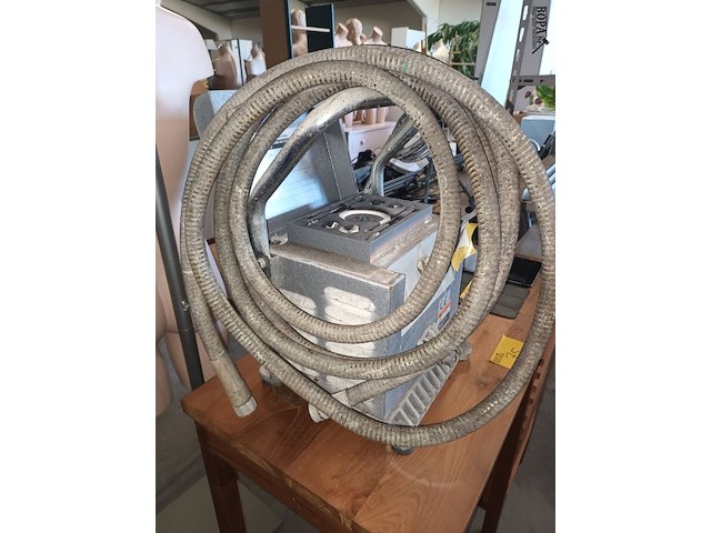 Lot 76 - spuitmachine titan - afbeelding 5 van  6