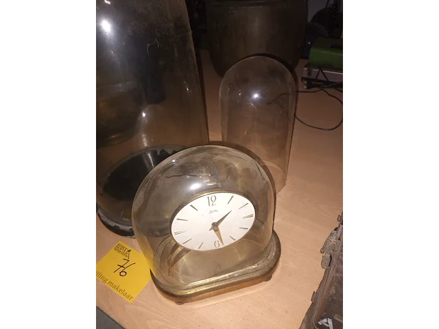 Lot 76 - stolpen. 3 stuks - afbeelding 2 van  3