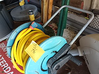 Lot 76 - tuinslang op haspel - afbeelding 2 van  3