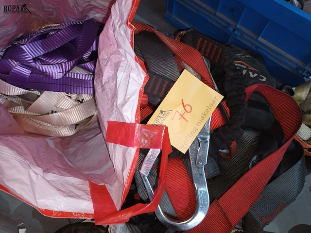 Lot 76 - veiligheidsuitrusting - afbeelding 7 van  7