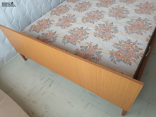Lot 76 - vintage bed - afbeelding 2 van  4
