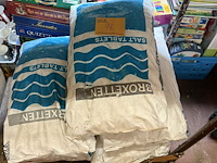 Lot 76 - zak zouttabletten waterontharding 5*25kg - afbeelding 1 van  2