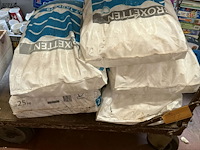 Lot 76 - zak zouttabletten waterontharding 5*25kg - afbeelding 2 van  2