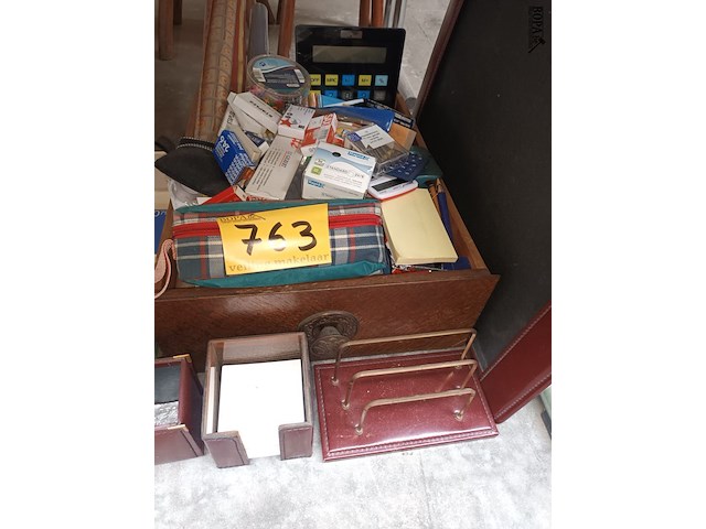 Lot 763 - lot kantoormateriaal - afbeelding 3 van  3