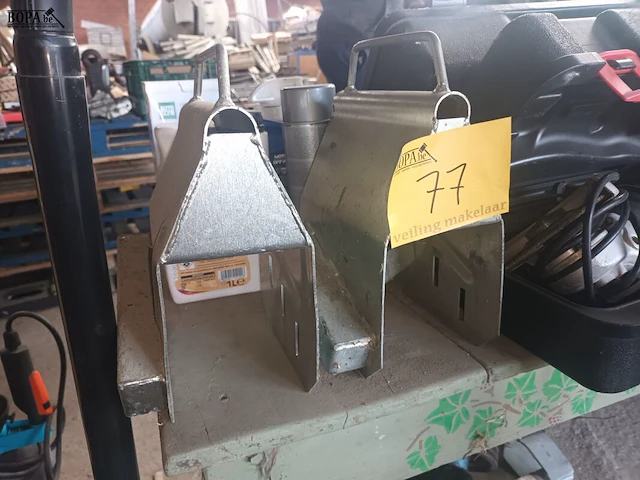 Lot 77 - aluminium disselslot. 2 stuks - afbeelding 2 van  3