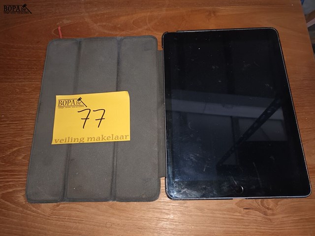 Lot 77 - apple ipad - afbeelding 1 van  3