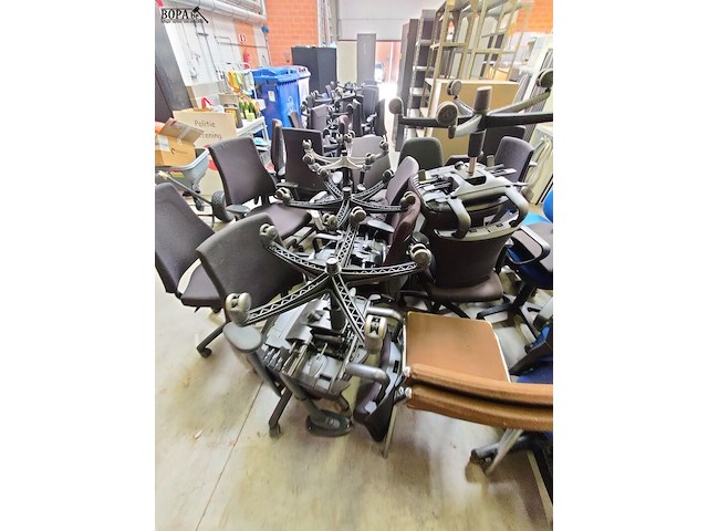 Lot 77 - bureelstoelen - 28 stuks - afbeelding 2 van  3