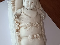 Lot 77 - dekselpotje baby in wieg - afbeelding 2 van  5