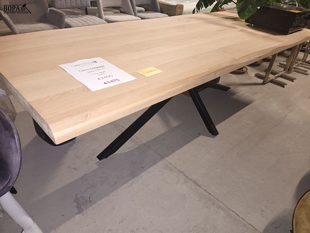 Lot 77 - eetkamer tafel liepaja - afbeelding 1 van  4