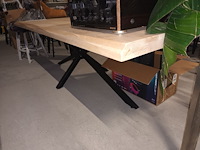 Lot 77 - eetkamer tafel liepaja - afbeelding 3 van  4
