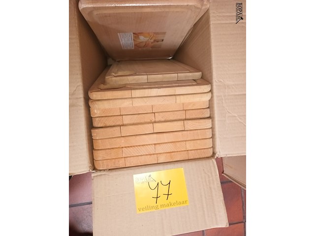 Lot 77 - houten snijplanken. 12 stuks - afbeelding 3 van  4