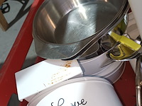 Lot 77 - huisraad. 1 bak - afbeelding 3 van  4