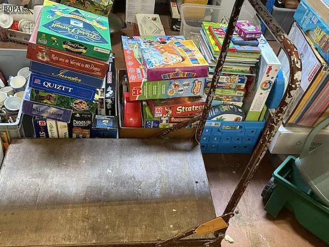 Lot 77 - industriële kar 2 zwenkwielen 50*85 - afbeelding 2 van  4