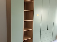 Lot 77 - kleerkast - afbeelding 2 van  4