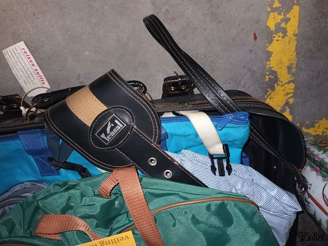 Lot 77 - koffer met tassen. 13 stuks - afbeelding 4 van  4