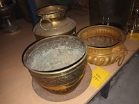 Lot 77 - koperen bloempotten. 3 stuks