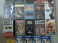 Lot 77 - lot iconische films op cassette - afbeelding 2 van  2