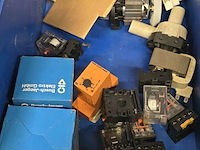 Lot 77 - lot verwarmingselementen miele + onderdelen - afbeelding 2 van  3