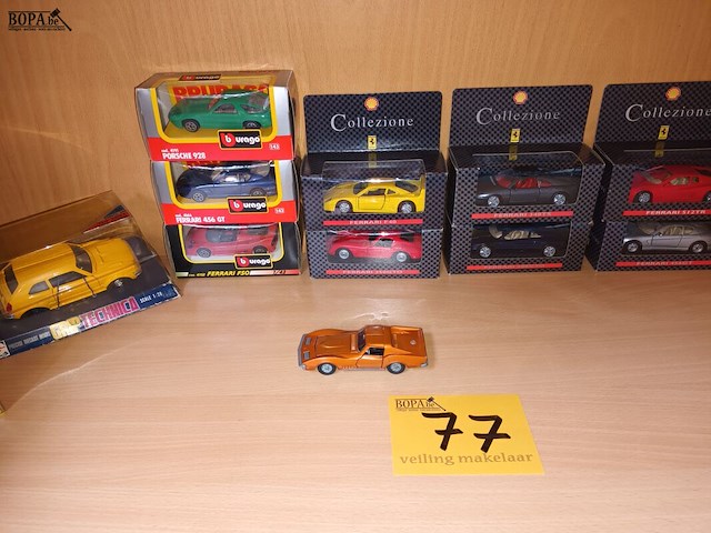 Lot 77 - modelauto’s. 12 stuks - afbeelding 1 van  4