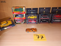 Lot 77 - modelauto’s. 12 stuks - afbeelding 1 van  4