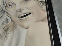 Lot 77 - potloodportret van vrouw 65*83 - afbeelding 2 van  2