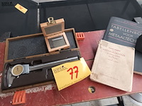 Lot 77 - schuifmaat en toebehoren - afbeelding 1 van  5