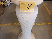 Lot 77 - vintage zuil - afbeelding 1 van  3