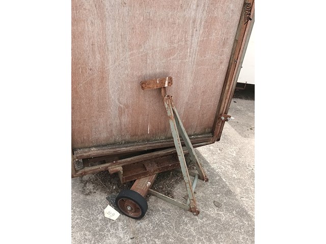 Lot 774 - transportkar. 2 stuks - afbeelding 2 van  3
