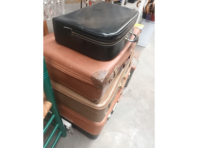 Lot 78 - antieke valiezen. 7 stuks - afbeelding 4 van  4