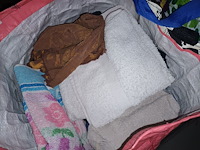 Lot 78 - badkamerlinnen. 3 zakken - afbeelding 2 van  4