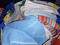 Lot 78 - badkamerlinnen. 3 zakken - afbeelding 3 van  4