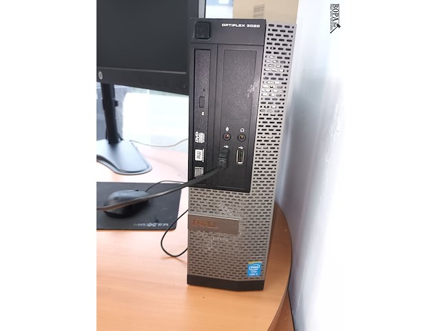 Lot 78 - computerconfiguratie - afbeelding 2 van  6