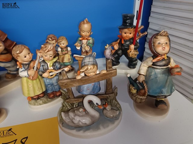 Lot 78 - goebel beeldjes. 10 stuks - afbeelding 4 van  5