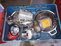 Lot 78 - huisraad. 1 bak - afbeelding 1 van  4