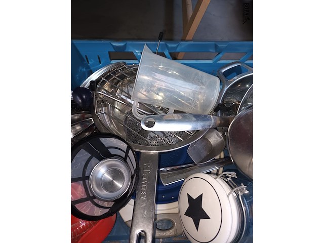 Lot 78 - huisraad. 1 bak - afbeelding 3 van  4