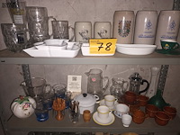 Lot 78 - keukengerei en huisraad. inhoud rek - afbeelding 6 van  6