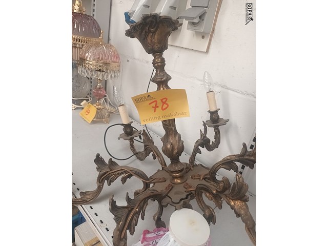 Lot 78 - koperen luster - afbeelding 1 van  3