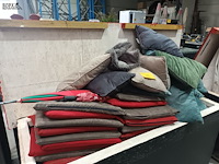 Lot 78 - kussens - afbeelding 2 van  5