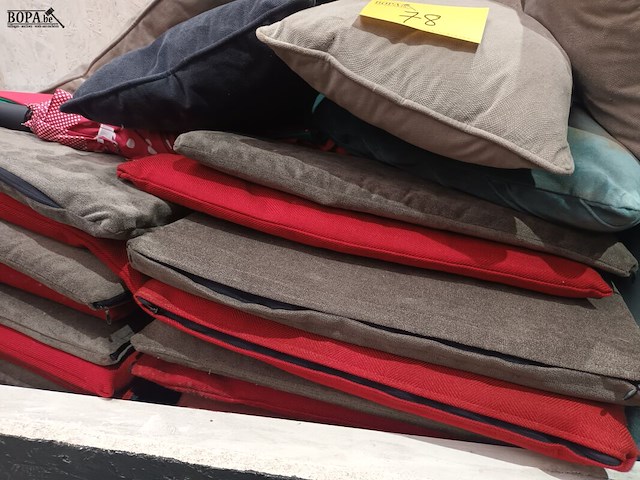 Lot 78 - kussens - afbeelding 5 van  5