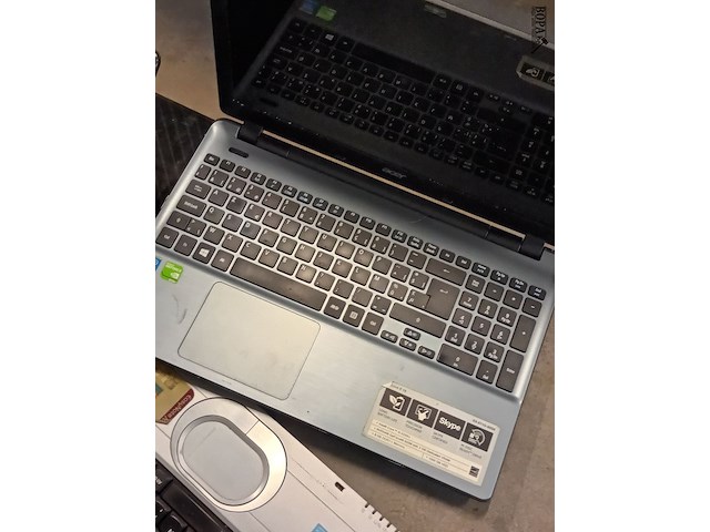 Lot 78 - laptops. 4 stuks - afbeelding 2 van  4
