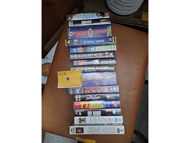 Lot 78 - lot films op cassette - afbeelding 1 van  2